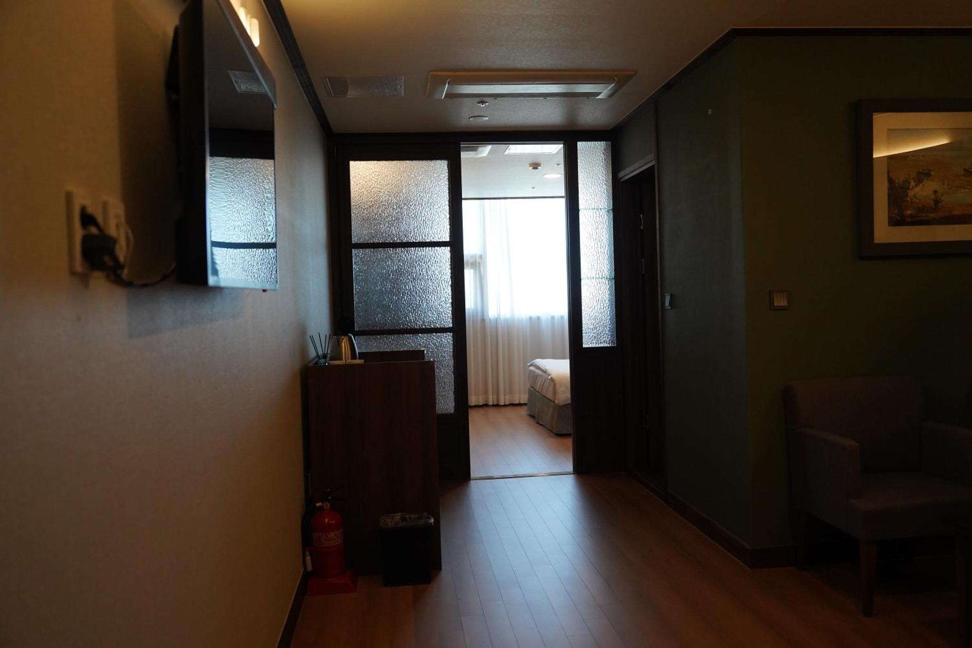 Sacheon Grand Tourist Hotel Экстерьер фото