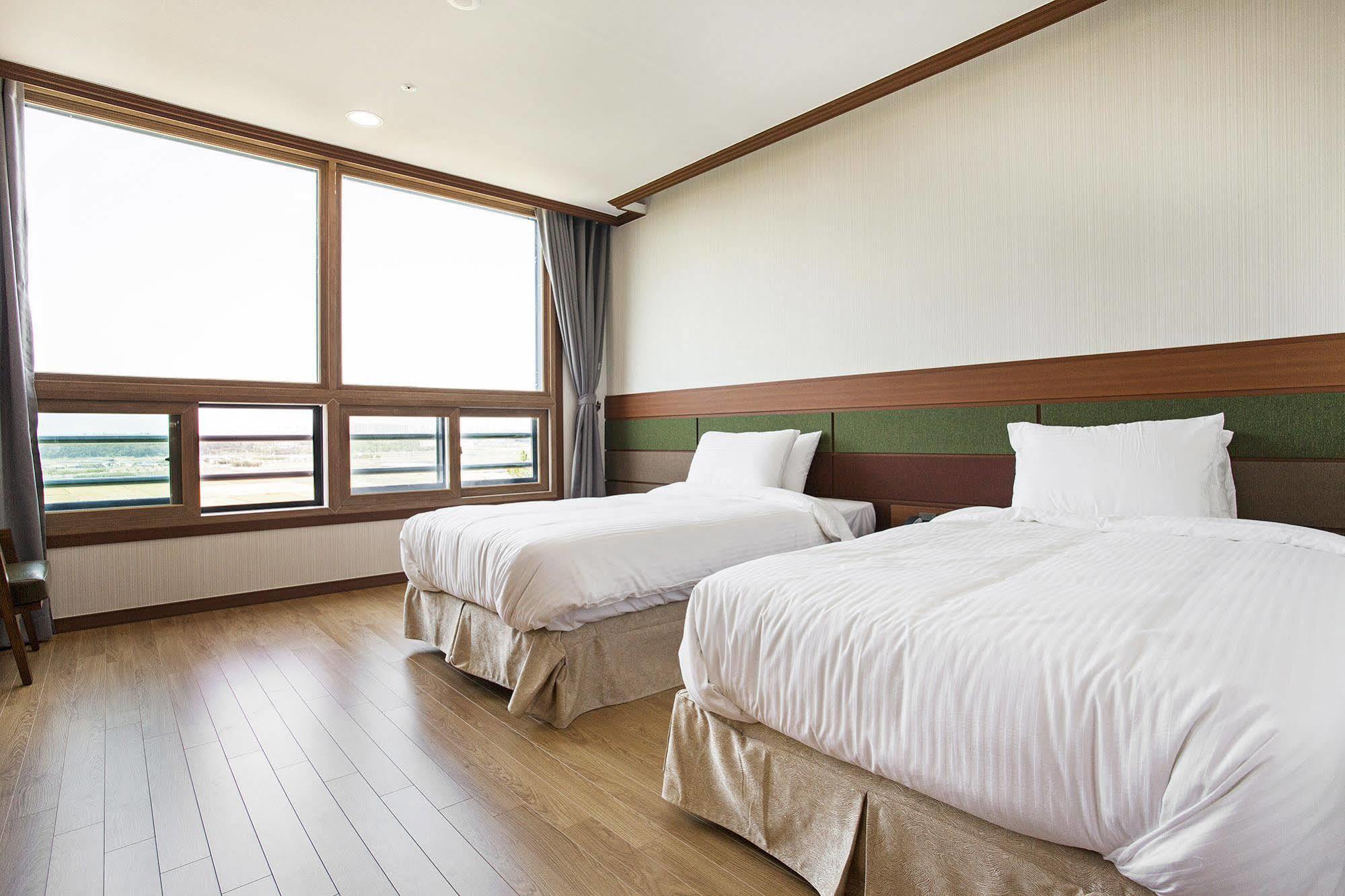 Sacheon Grand Tourist Hotel Экстерьер фото