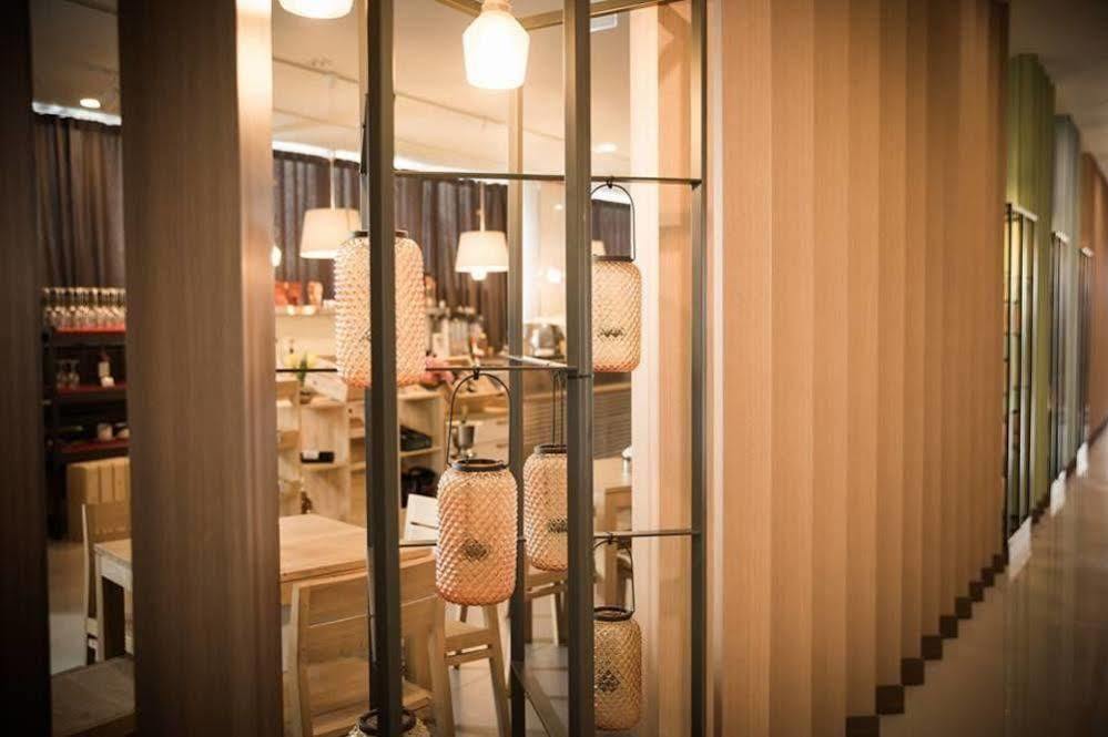 Sacheon Grand Tourist Hotel Экстерьер фото